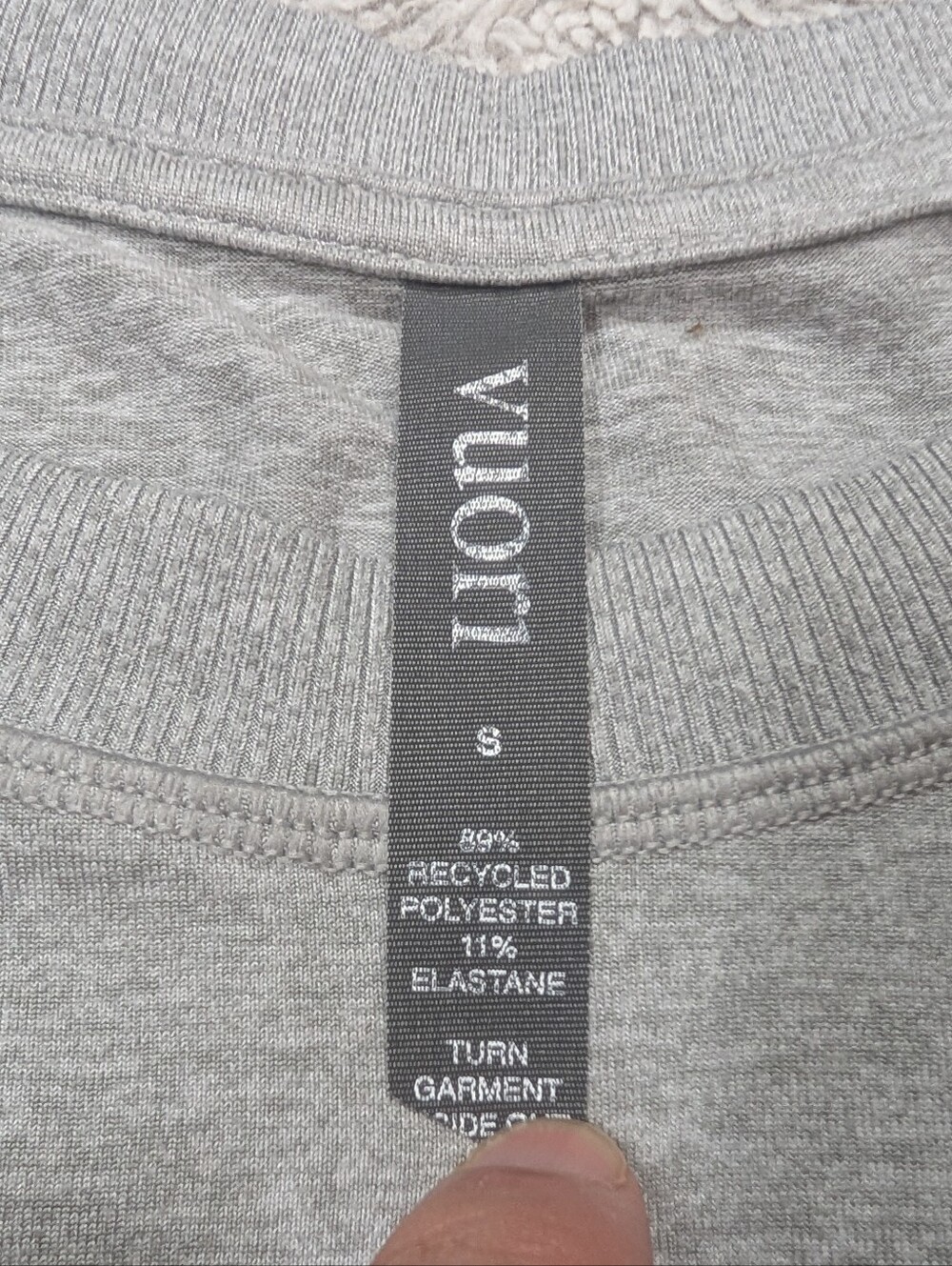 Vuori Sweatshirt Womens S Gray Heather Halo Modern Crew Soft Dreamknit Relaxed - Picture 4 of 9